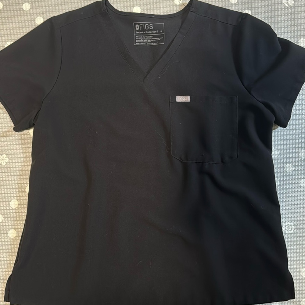 Figs black large p one pocket top